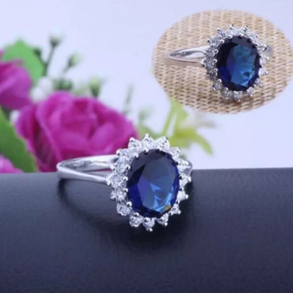 18K WHITE GOLD OVAL BLUE SAPPHIRE PRINCESS RING - Picture 4 of 4